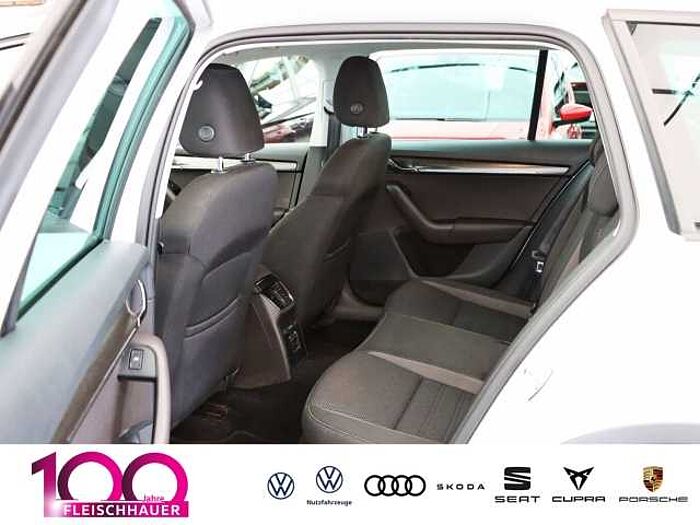 škoda octavia combi - moon-weiss metallic