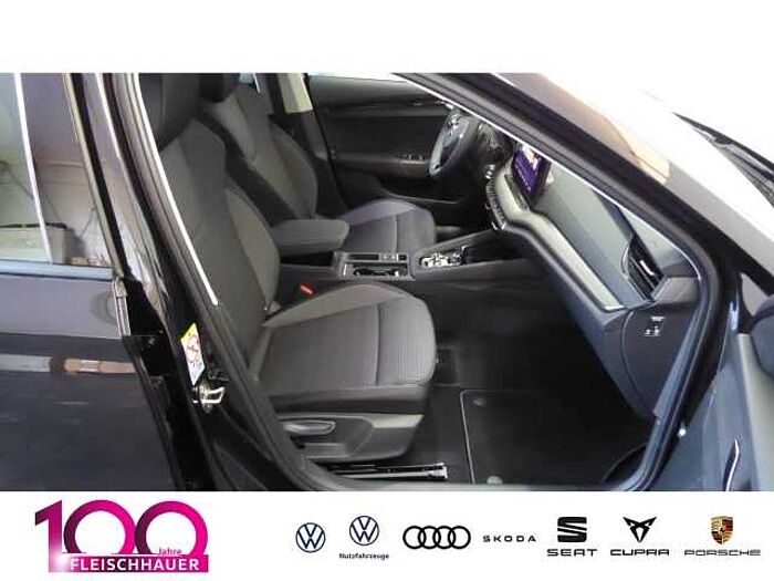 škoda octavia combi - schwarz-magic perleffekt